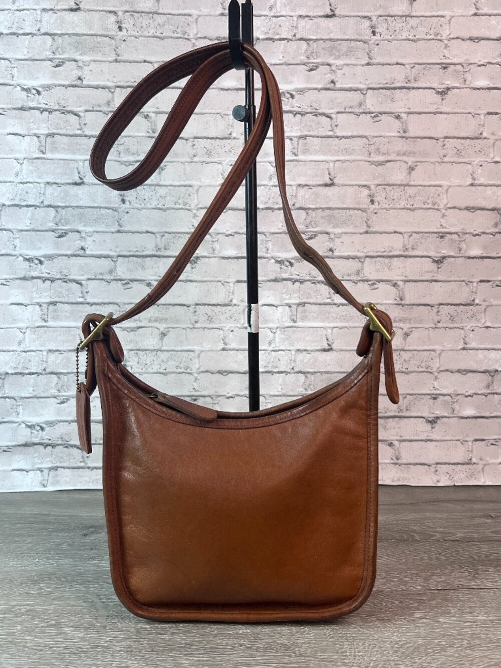 Vintage COACH Janice Legacy 9950 British Tan Sling Bag
